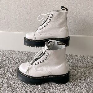 White platform doc marten sinclair boots size 7 w/box
